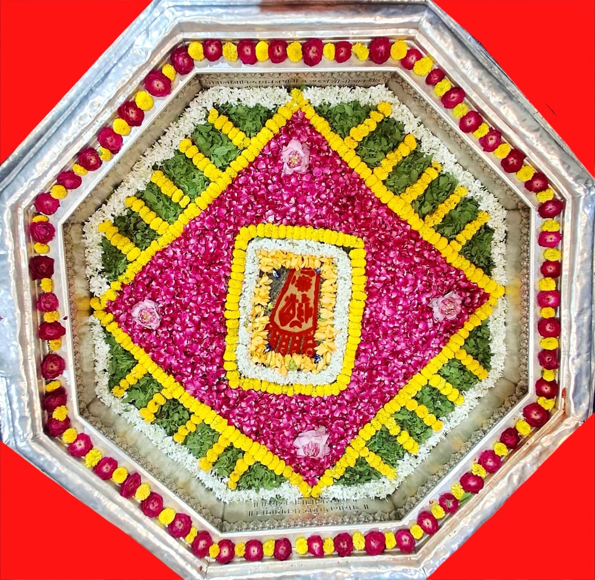 vijayendrajoshi's tweet photo. Sri Vishnu Paado Vijayate 
Sri Gaya Gadaadhara Kshetra https://t.co/oAbj8PznF3