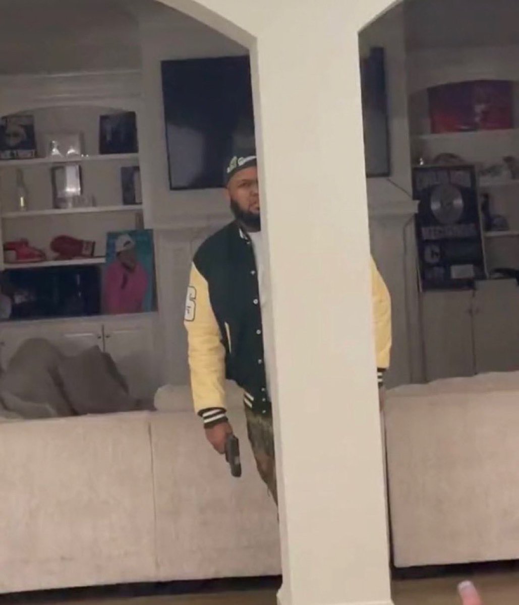 rossisongo's tweet image. #euphoria