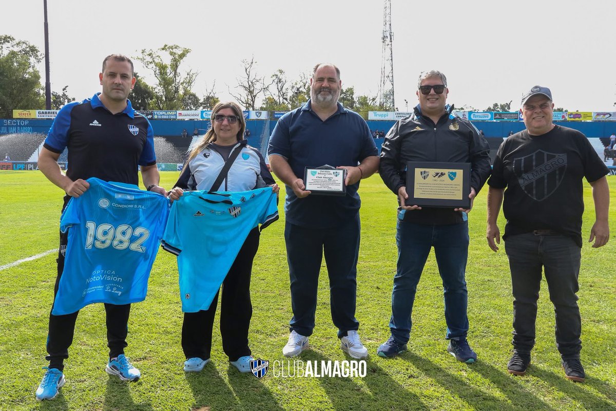 Almagro, CADU y las Islas Malvinas son Argentinas.