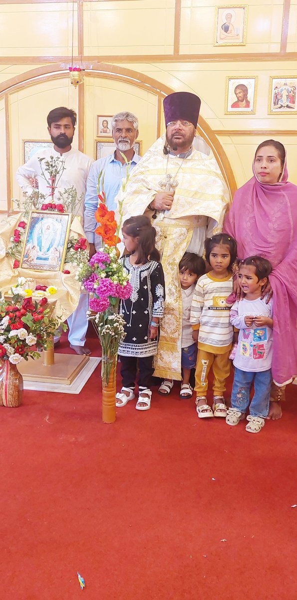 rocorpk's tweet image. Joy of the Congregation on Feast of the Resurrection of Christ. 
Христос Воскресе! 
ΧΡΙΣΤΟΣ ΑΝΕΣΤΗ! 
Hristos a inviat!
Christ is Risen! 
SUNDAY APRIL 12,2026
Holy Orthodoxy in Pakistan