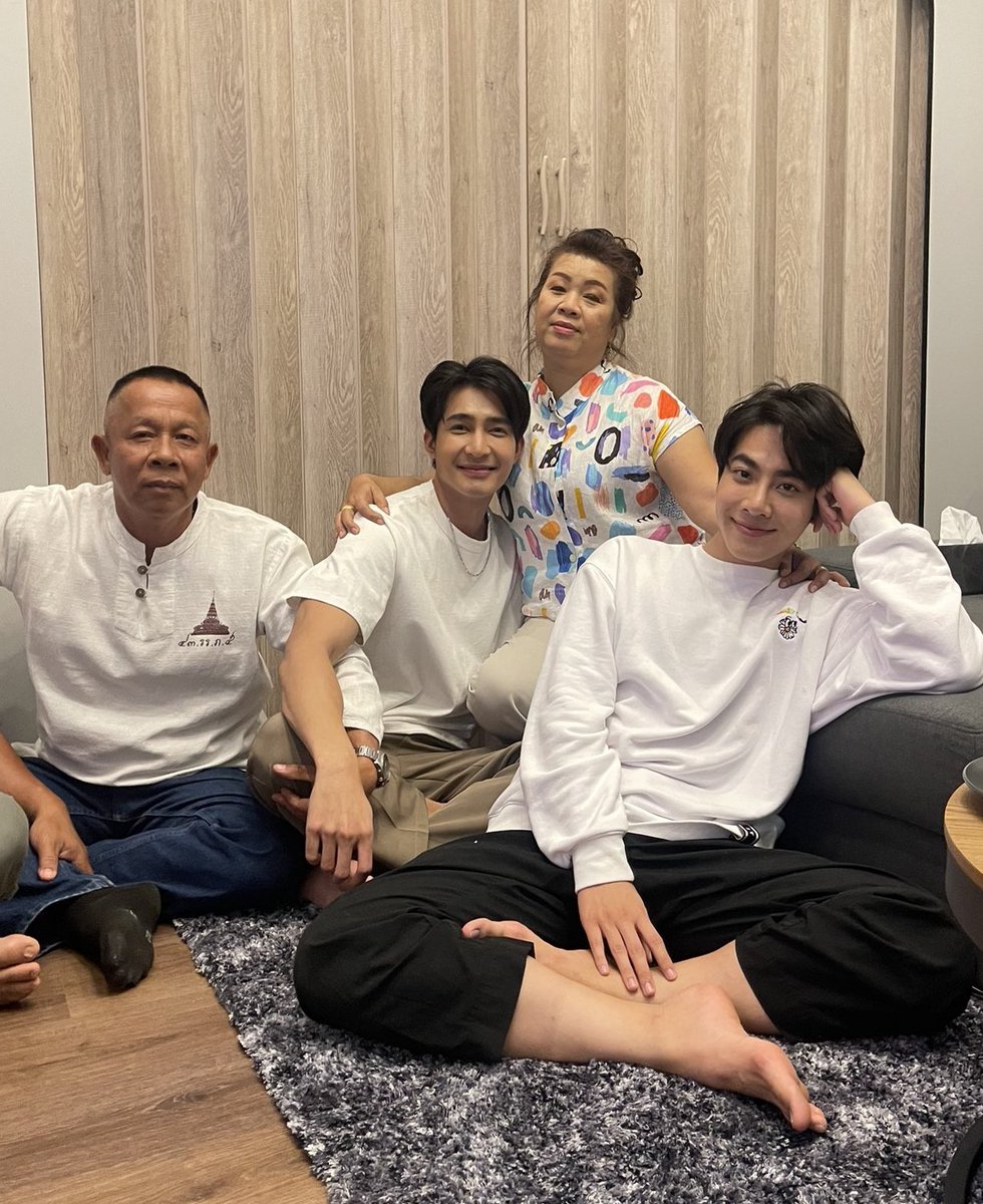 สวัสดีวันสงกรานต์น้าาา ครอบครัวพัดนาการ ขอให้มีความสุข สุขภาพแข็งแรง มีความรักรอบๆตัว ราบรื่น สำเร็จทุกอย่าง เดินทางปลอดภัยคับ 🙏✨️

#EarthMix #เอิร์ทมิกซ์ 
#EarthPirapat #mixxiw 
<a href="/Earth_Pirapat/">Earth Pirapat 🌏</a> <a href="/wixxiws/">น้องลูกดีน คนดีคนเดิม เพิ่มเติมอร่อยมาก OLFDREAMON</a>