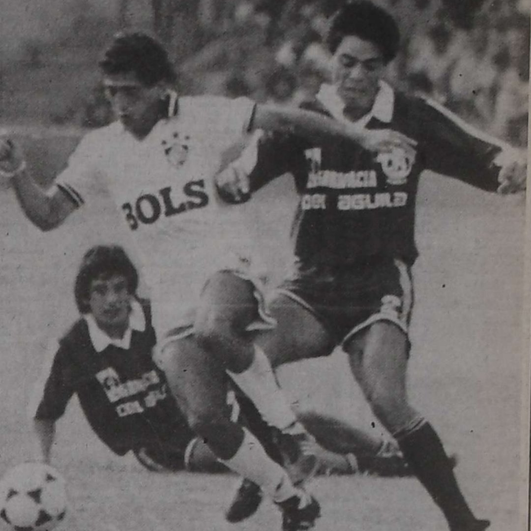 CSIRetro's tweet photo. CSIR vs Guaymallén | LMF 1989
El conjunto cacique utilizo juegos de camisetas del Fluminense durante ese año. https://t.co/JlRYt6PKJy