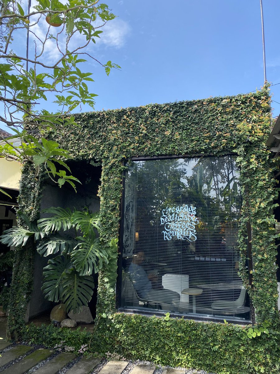 03kumismanis's tweet image. Nyobain Caffe hidden masuk kampung di Batu, es Kopi Susu 25k
.
namanya Aftertaste Caffee
.
#malang #batu