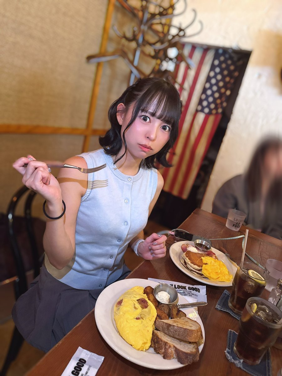 朝ごはん食べた箸 おはちぃ🍳朝ごはん食べた？🥞