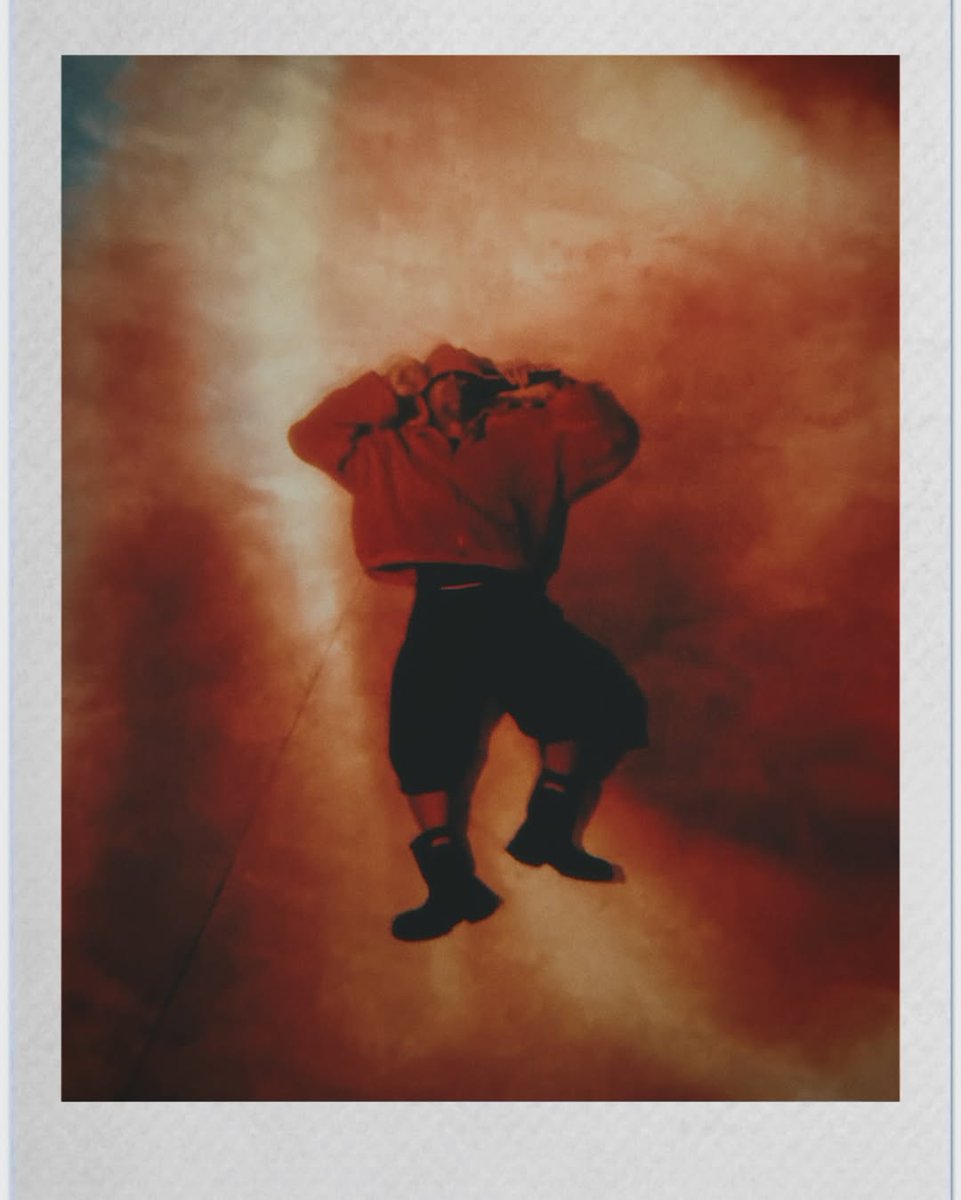 Fotos de Justin en Coachella, sacadas del live stream 
#BIEBERCHELLA 🧡🌴

cr: capturado por cakesricaud, editado por karlywatson