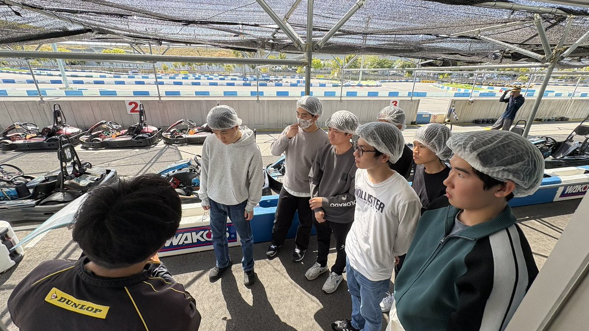 dumsrracingkart's tweet photo. 体験会1回目参加してくれた人ありがとうございました！
先輩より速いタイムを出す人がいたり
毎回お馴染みのぶっ刺さる人がいたり
サボる先輩がいたりと
楽しい一日になりました！
次回ゴールデンウィークあたりで2回目を行う予定なので来れなかった人来てみてください！
 #大同大学 #レーシングカート https://t.co/6vaNZx3IN0