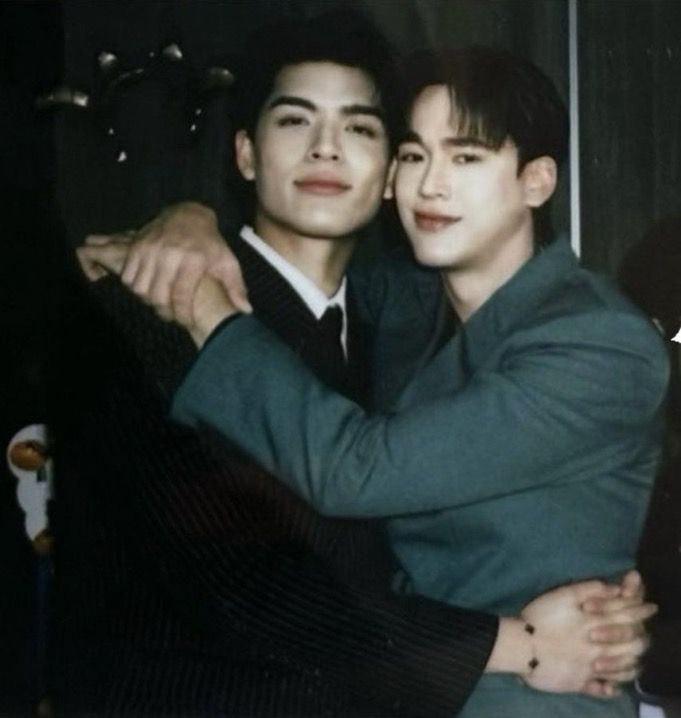 ilgcsm_'s tweet image. My parents'                      My parents 
 wedding pic              honeymoon trip

#JossGaiwn