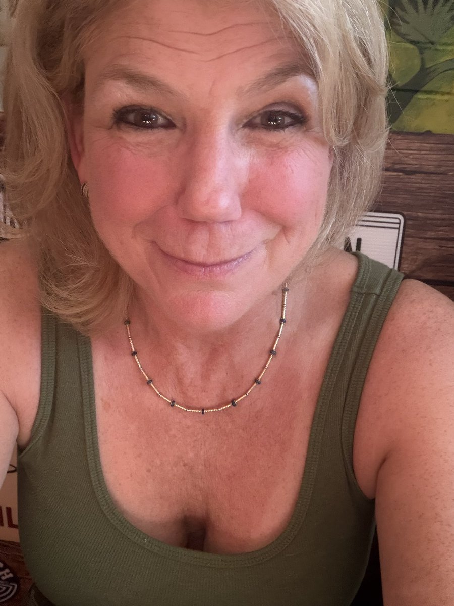 Debra Hunter tweet media