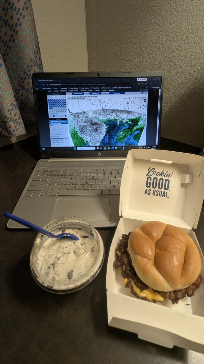 Hunte☈ Fowkes tweet media