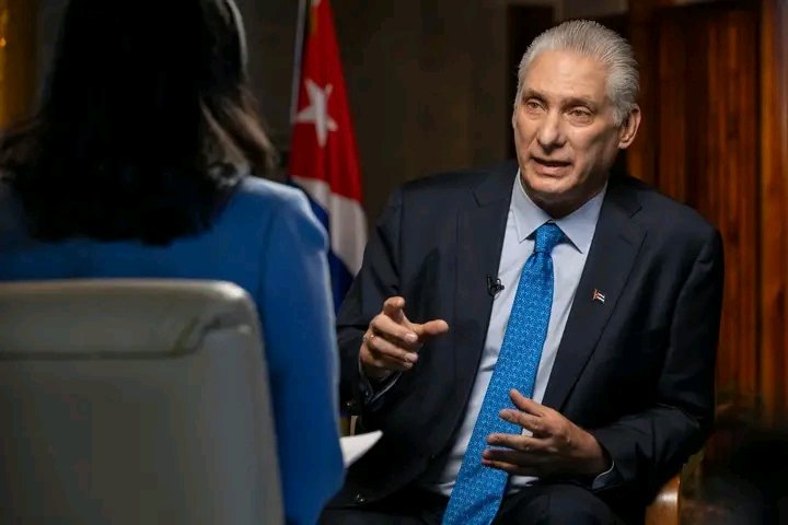 <a href="/DiazCanelB/">Miguel Díaz-Canel Bermúdez</a> "Si se produjera una agresión, hay combate, hay pelea. Nos defenderemos, y si nos toca morir, moriremos, porque como dice nuestro Himno Nacional: 'Morir por la Patria es vivir'."
#YoSigoAMíPresidente
