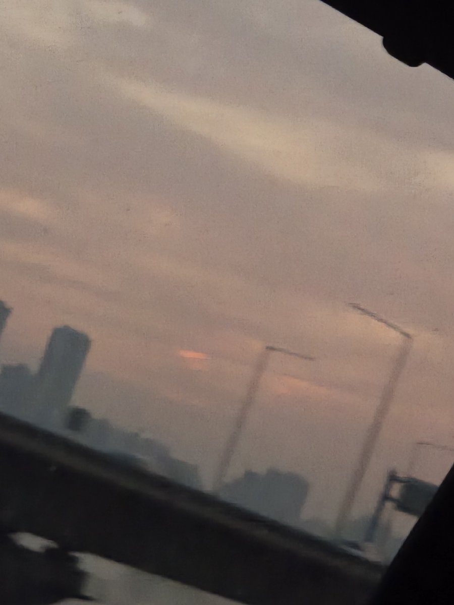 WEVERSE POST 》260412
📸| #ENHYPEN #SUNOO 

Vibras de Ddeon 

<a href="/ENHYPEN/">ENHYPEN OFFICIAL</a> <a href="/ENHYPEN_members/">ENHYPEN</a> #ENHYPENMÉXICO #엔하이픈 #선우 #ENGENE