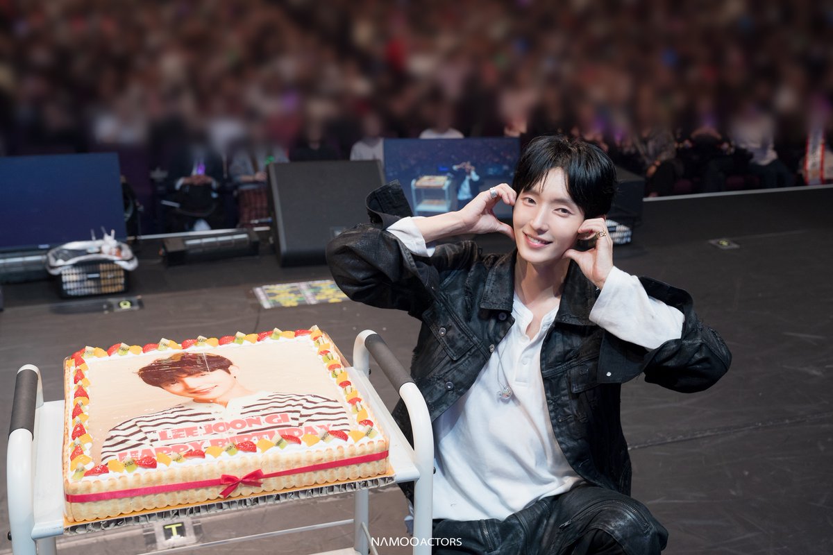 NAMOOACTORS2004's tweet image. [#NEWS] 이준기, 일본 팬미팅 성료…변함없는 글로벌 아이콘
▶ naver.me/xwo6IN0y

#이준기 #SPLENDOR_Family_Day #EYES_ON_ME #LEEJOONGI