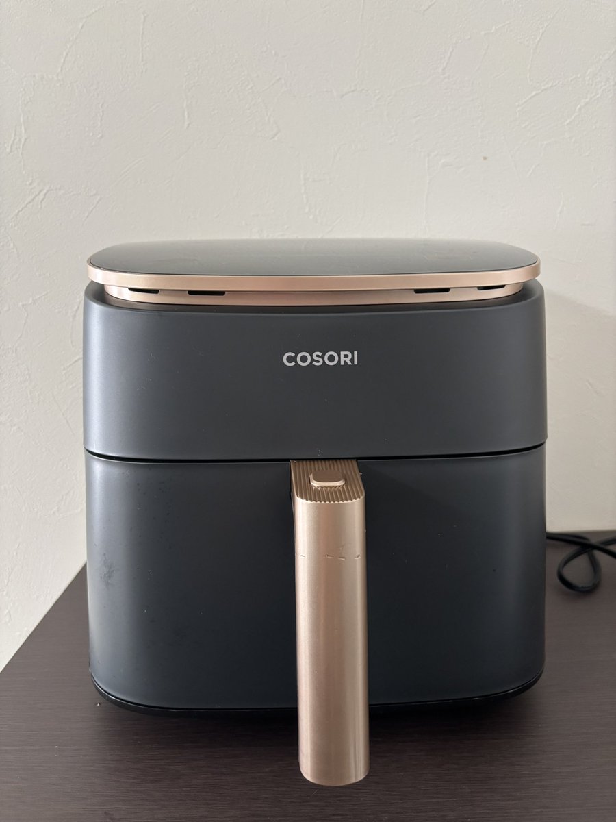 sofusyschika's tweet photo. 最近購入した
COSORI TurboBlaze 6.0L ノンフライヤー
使い始めて間もないですが、すごく良いです！ローストビーフも簡単にできちゃいます！油も落ちて、カロリーゼロ？笑 https://t.co/XKEQrMSGpX