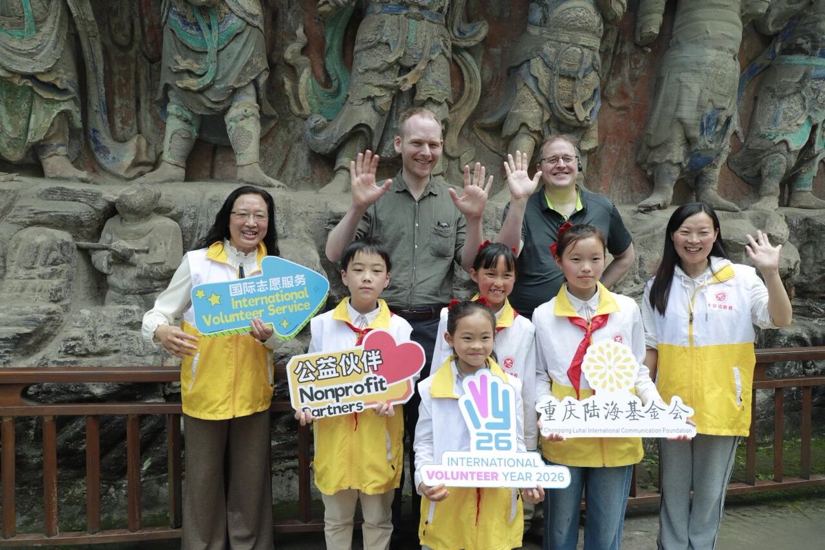 ChongqingDazu's tweet photo. 🌏International Guests Discover #Dazu: Where Ancient Stone Meets Modern Vitality
A recent "Land-Sea· International Organization Urban Observation Program" tour brought global visitors to Dazu for an immersive journey through #culture, countryside, and community.
🏛️At Baoding Mountain – The #UNESCO-listed Dazu Rock Carvings left guests in awe.  Young student docents from Baoding Experimental Primary School, who passionately shared the history and artistry of the thousand years statues with confidence and charm. ✨ #China #Chongqing #travel