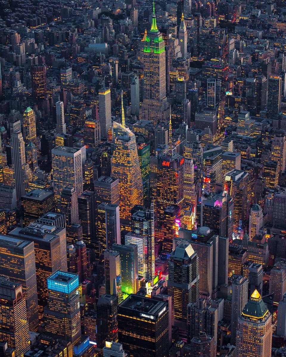 Empire State Building tweet media