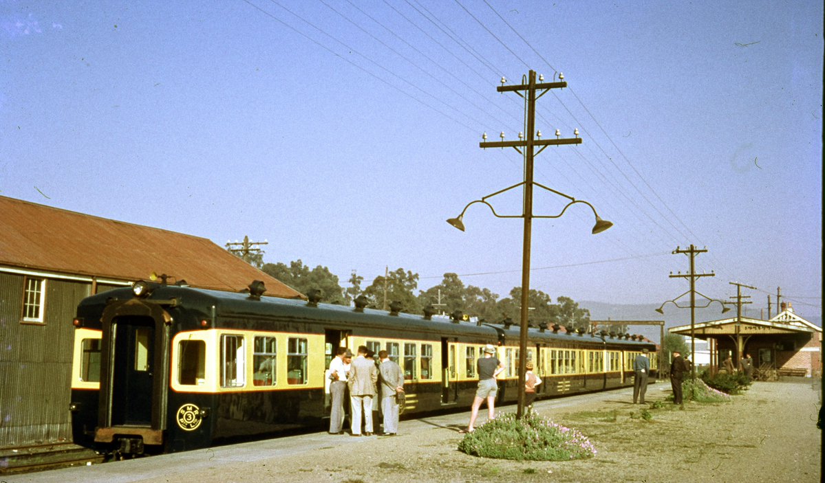 Union Backs Reintroduction Of Cessnock Passenger Trains

Details: 2nurfm.com.au/news/union-bac…

#cessnocktrains
#rtbu