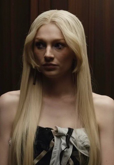 ilydmie's tweet photo. Jules vaughn does not appears in the euphoria’s first episode #euphoria 😭 https://t.co/OGYtbH4J0r