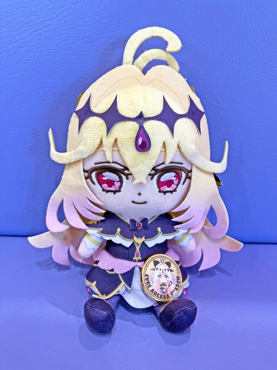 TA_museum's tweet image. 【#TAMU情報】#キュアアルカナ・シャドウ大作戦 🖤
5/10(日)まで、『名探偵プリキュア！』キュアアルカナ・シャドウとおとも妖精・マシュタンがミュージアムの館内放送をジャック中❣️ご来館の際はお聞き逃しなく🎙️
ショップで大人気の来館記念メダルもチェックしてくださいね✨ #TAMU黒板