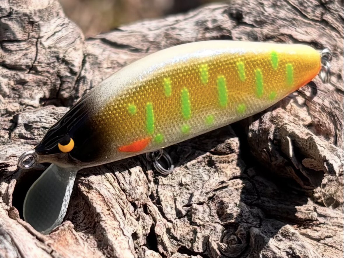 lastresort1997's tweet photo. 【LureWorks TATSUKICHI × LASTRESORT】
《Awayco40S》
[40mm][±3g][Sinking][税込価格¥3,630-]
2026NewColor‼︎
・濃い山女魚
・パープル/チャートGP
・白金トーン
入荷いたしました‼︎
#awayco40s
#lastresort
#lureworkstatsukichi https://t.co/066gLKjQRA