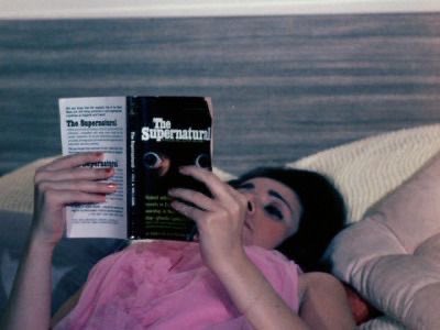 أَحمَر و أسْود tweet media