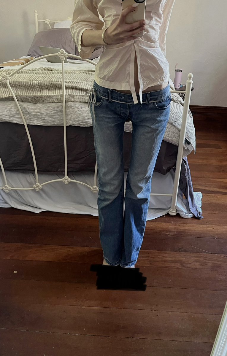 𝒜𝓁𝒷𝒾 🪽 tweet media