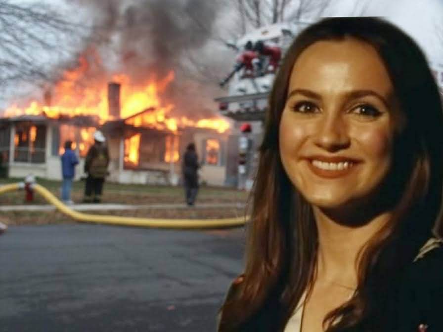 #euphoria 5 minutes in and rue already got her car on top of a fence. what kind of bullshit did sam levinson get up to this time…