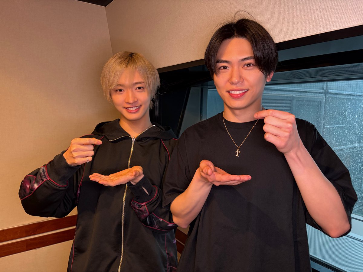 7mpickup_tfm's tweet image. 今日の担当：影山拓也＆佐藤新❤🩷

「IMP.の #IMPickup」今日も放送！📡
4月13日は「INVADER」リリース日！🤟🛸
そんな今日、いったいなんの日？

#影山拓也 #佐藤新 がピックアップ☑️
レトロな雰囲気のあの場所☕

📻radiko.jp/share/?sid=FMT…

#IMP. @_7mp_official_ #TOKYOFM
#INVADER_IMP. 🤟🤟🤟