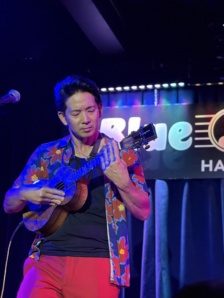 7N3TFI's tweet photo. 19年振りHawaiiに行きました。
現地でもスマホが使えて便利になりました。
ツアー費は安価でしたが現地物価はめちゃ高でした。 https://t.co/jvxK0VJrWL