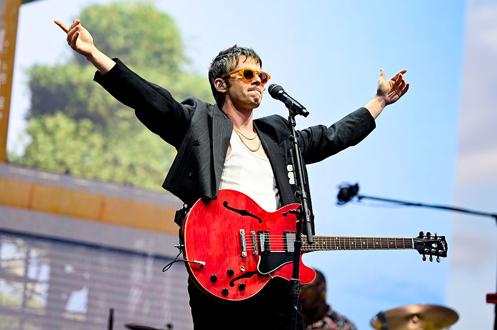 The World Famous KROQ tweet media