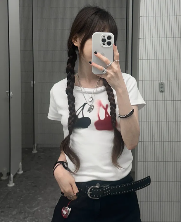 chicks_kr's tweet image. ⋆｡˚ 월요병 치료해드릴게요 ⋆｡˚ 
#팔로우 #RT #댓글이벤트 #맘찍

체리블룸 크롭 슬림핏 반팔
입고싶은 컬러 댓글에 쓰기!
𖤐4월 16일 댓글 추첨𖤐
musinsa.com/search/goods?k…