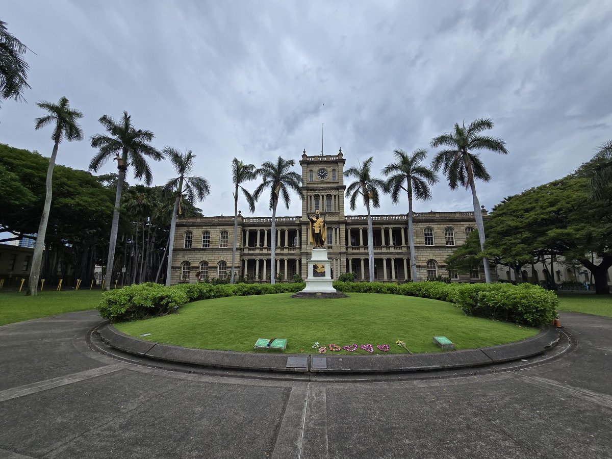 IncognitoMike72's tweet image. Cool things we say today.  🌸🍹
#Aloha