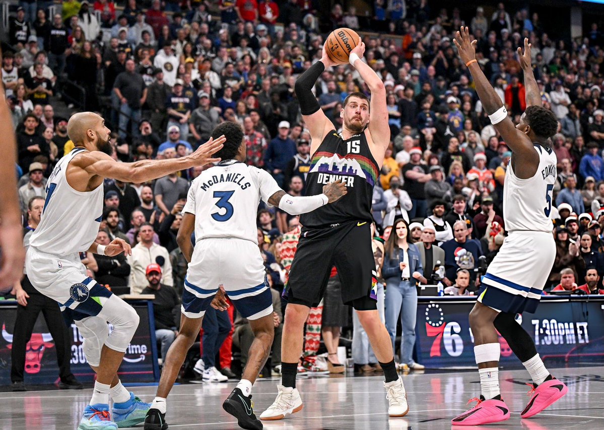 SOMOS WOLVES tweet media