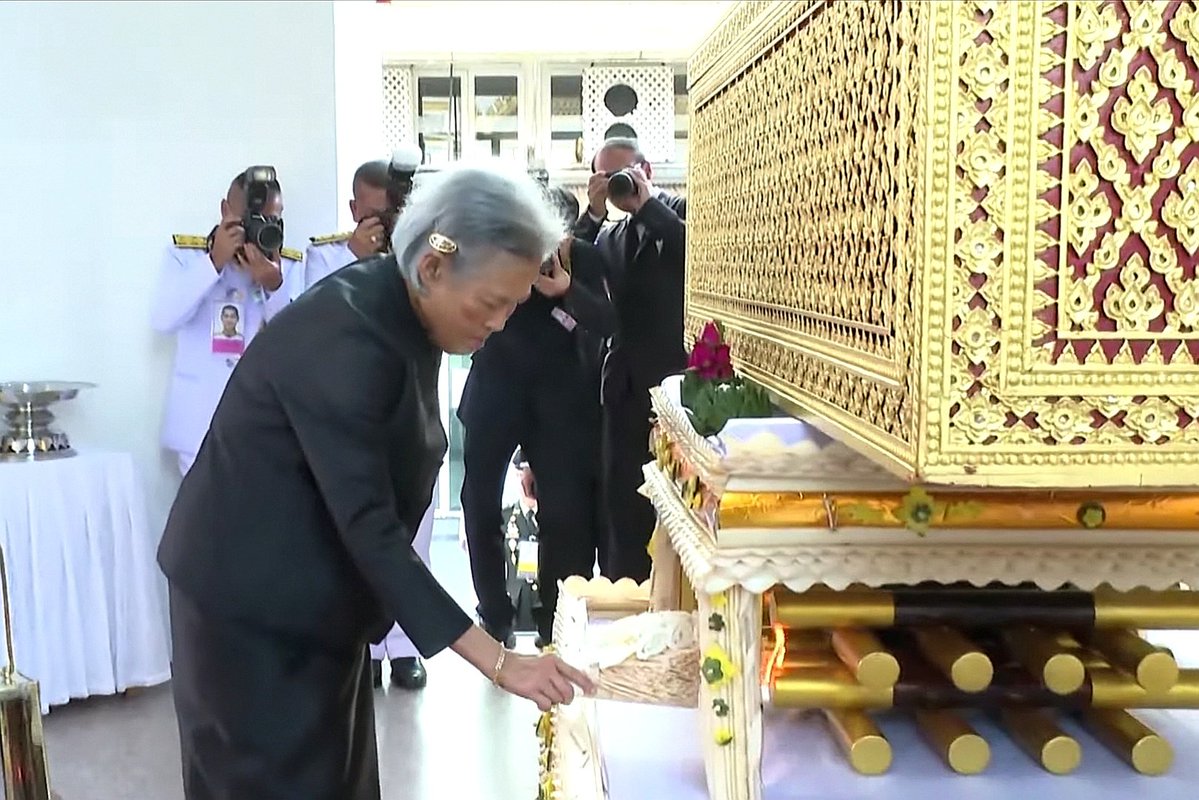 สลิ่มปกป้อง​สถาบัน​🇹🇭👑 tweet media