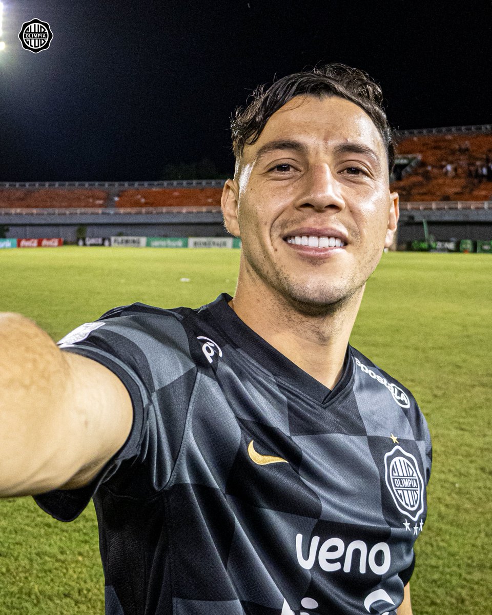 elClubOlimpia's tweet photo. Dos goles. Dos fotos.

🤳🏻 ¡𝐁𝐮𝐞𝐧𝐚𝐬 𝐍𝐨𝐜𝐡𝐞𝐬, 𝐎𝐥𝐢𝐦𝐩𝐢𝐬𝐭𝐚𝐬 𝐝𝐞𝐥 𝐌𝐮𝐧𝐝𝐨! 👑🌎 https://t.co/ChH5no3akW