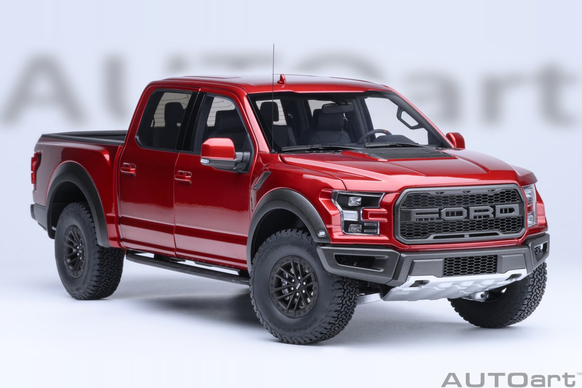 AUTOart_JP's tweet image. ただいま予約受付中です。
1/18スケール「フォード F-150 ラプター スーパークルー 2019」。最高出力450hpの3.5リッターV6ツインターボエンジン搭載。オフロードをハイスピード走行可能なフルサイズピックアップ。全5色。
tinyurl.com/ydkzdv48
#Ford #フォード #ミニカー #AUTOart #オートアート