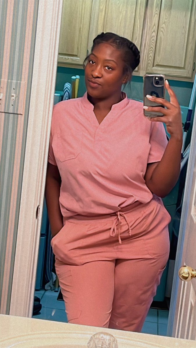 iiRollNTweet's tweet photo. PERSONAL CARE ASSISTANT 🧡
#CNA in the making. More hands on. 
#MentalHealthMatters 💛 https://t.co/geiZvUBUVa