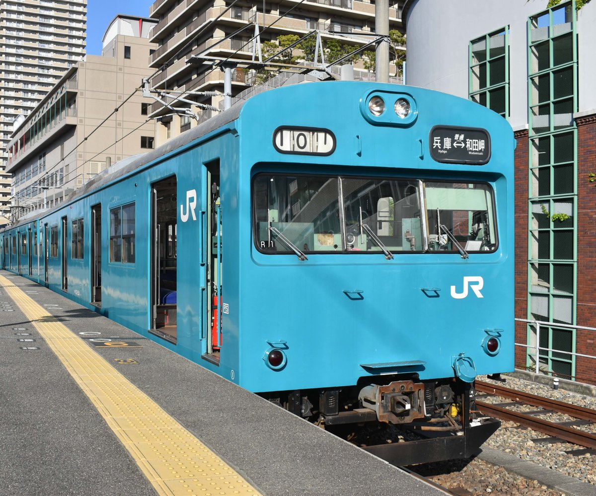 優雅装う神戸市民bot tweet media