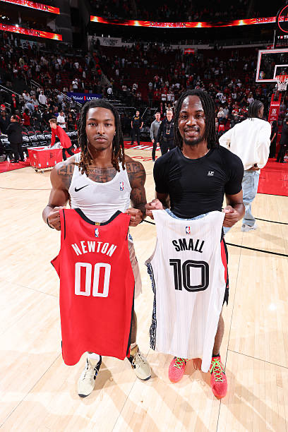 Huskies in the Pros tweet media