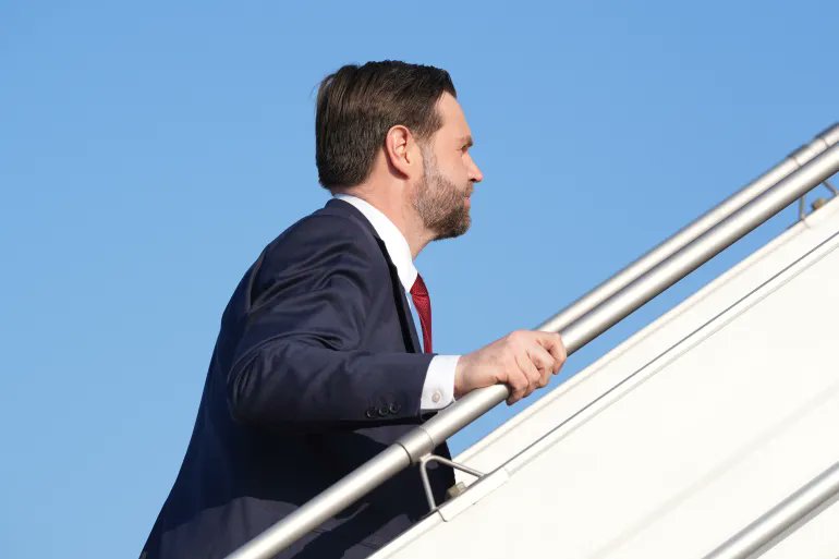 _Mayauk's tweet photo. US and Iran fail to reach a deal after marathon talks in Pakistan
US Vice President JD Vance says Iran is choosing not to accept US truce terms, while Iran says it did not expect a deal in the first meeting https://t.co/ZLUGTlIt7j