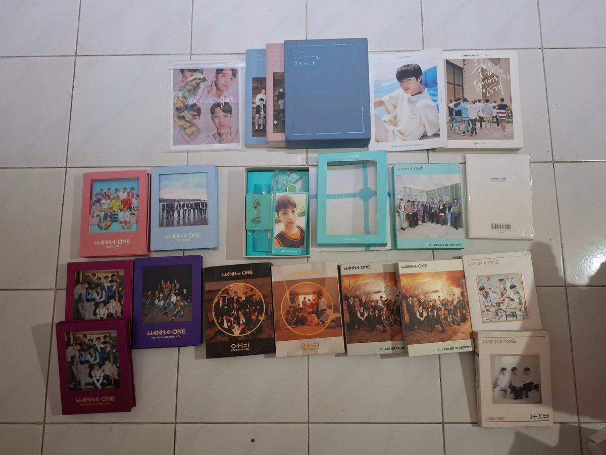 𝙐𝙣𝙞𝙫𝙚𝙧𝙨𝙚 — jasa cetak polaroid square! tweet media