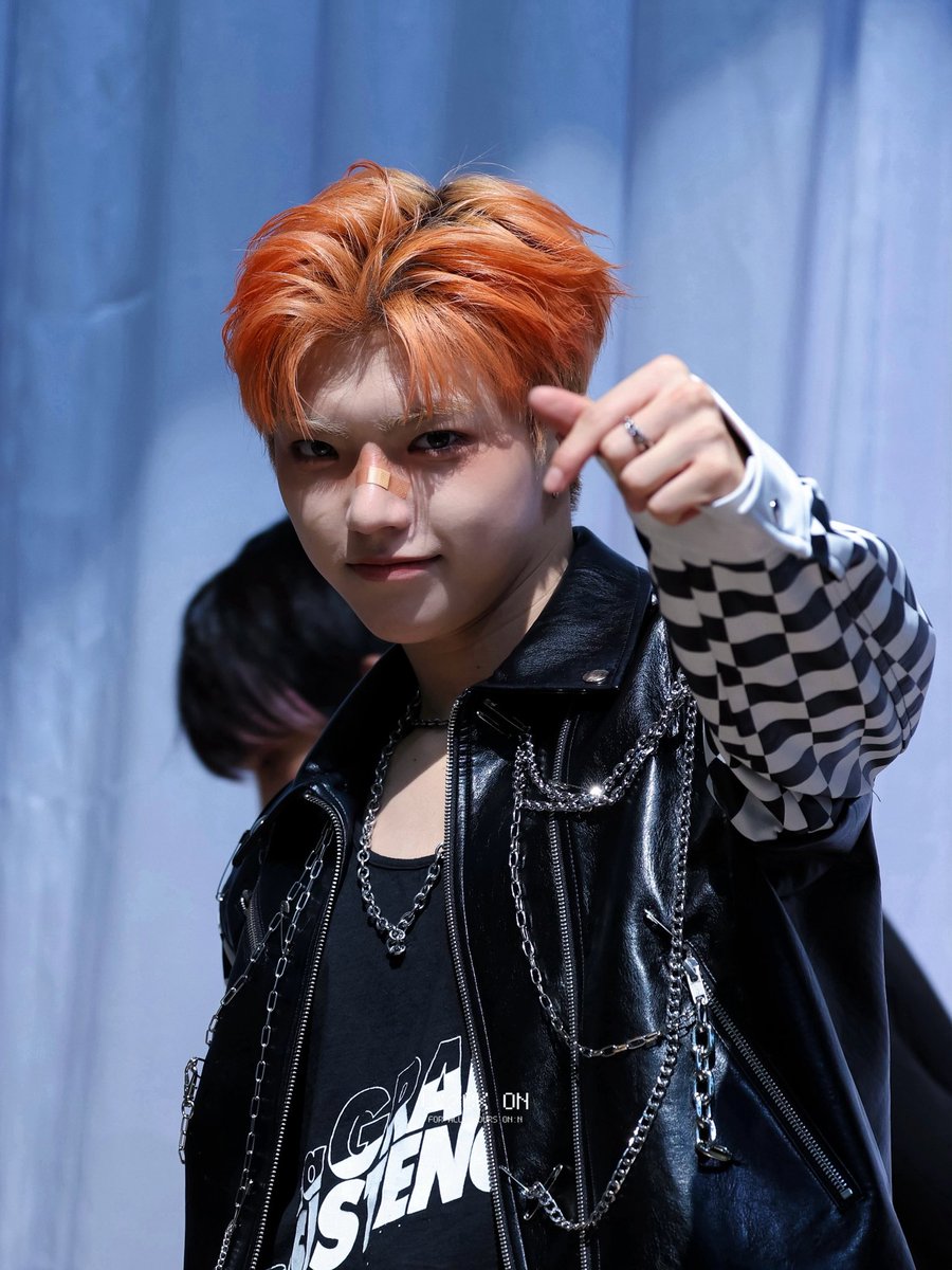 L♡CK ON tweet media