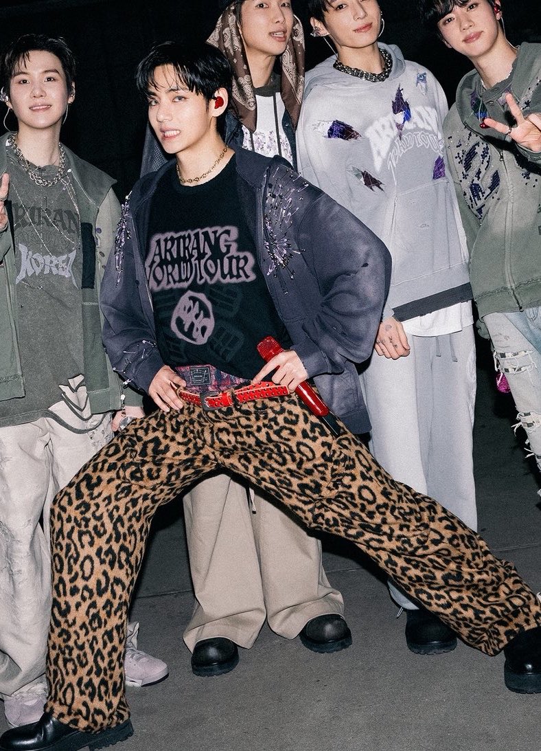 love4fl0's tweet photo. #bts https://t.co/GygBRvNGYL