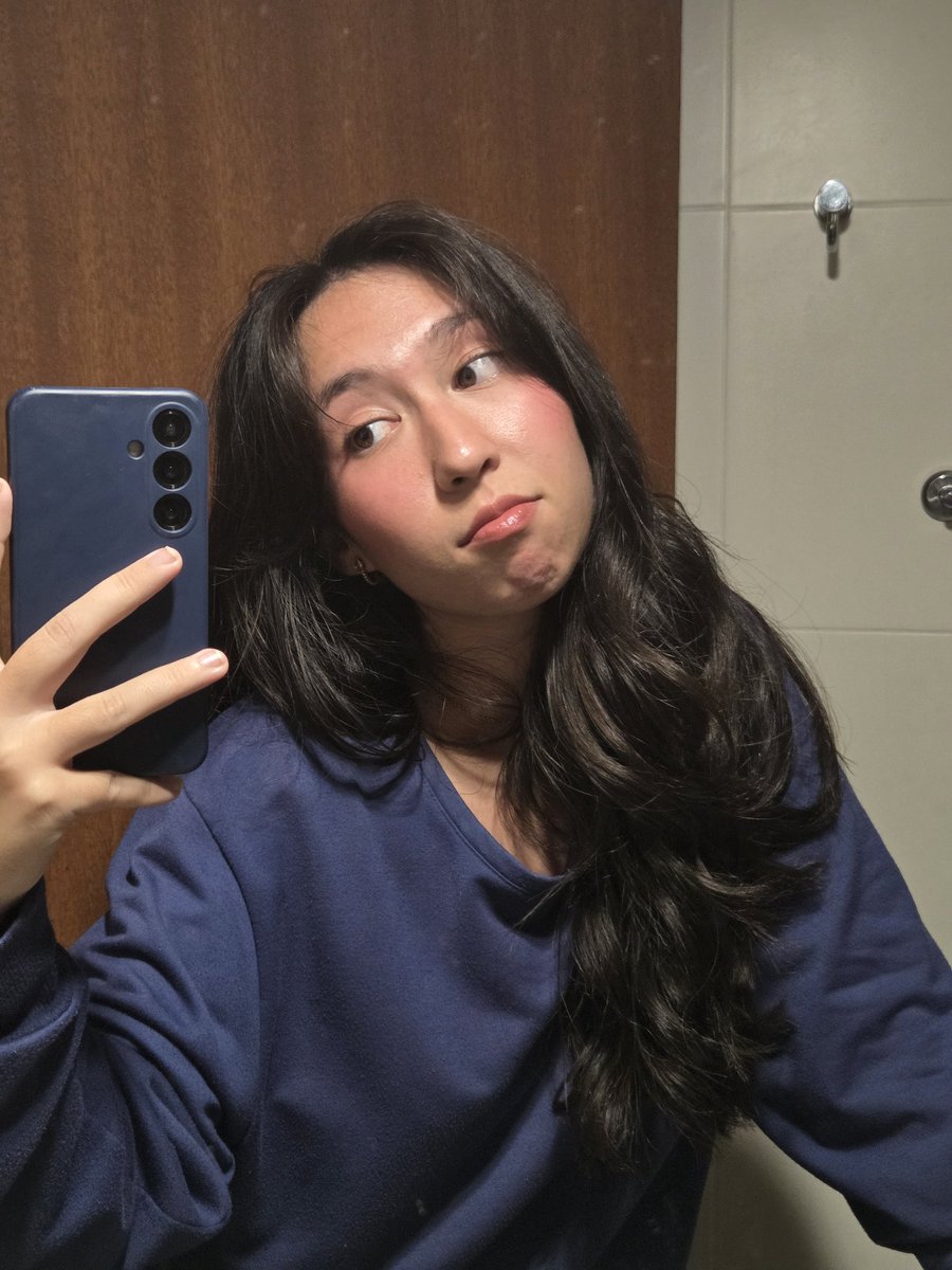 malu VAI VER O BTS PELA 1° VEZ tweet media