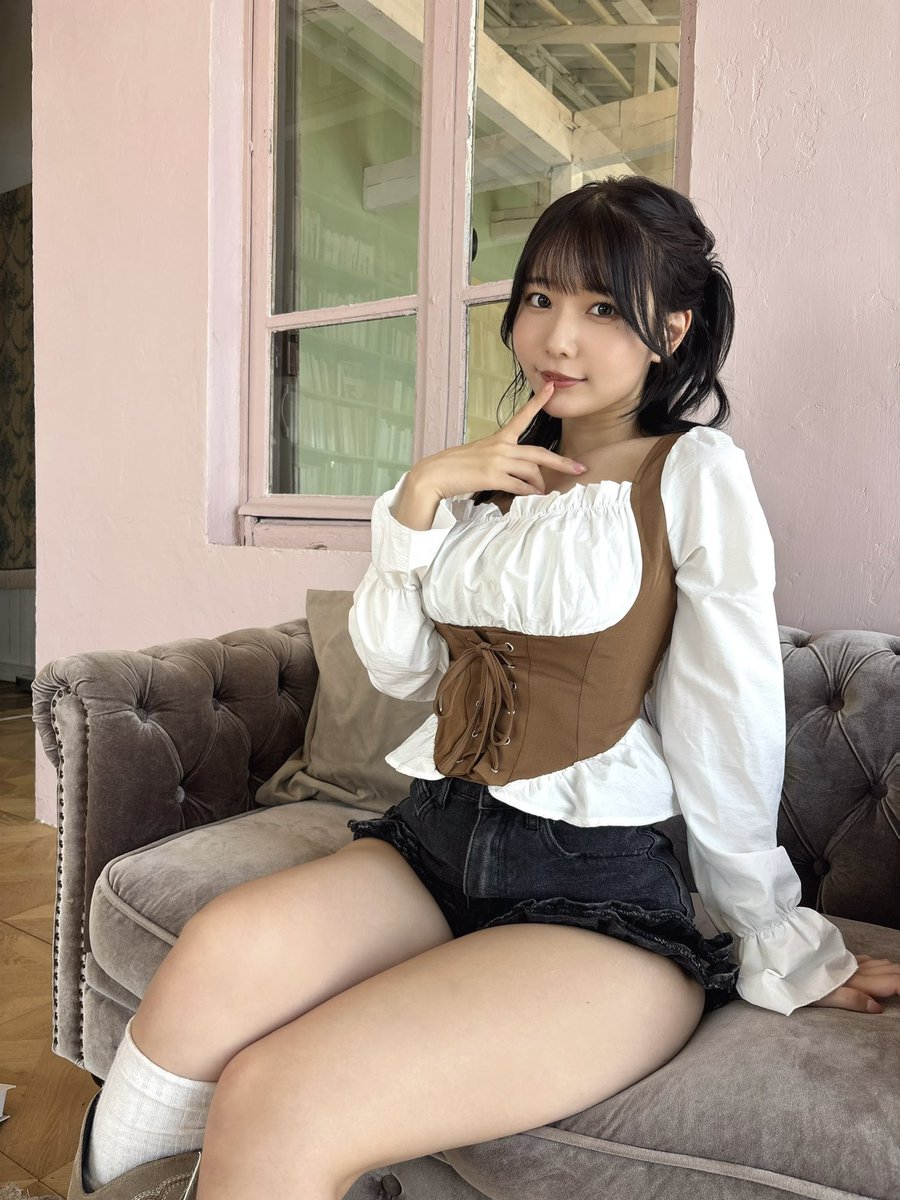 奥ゆい💛🥁🎧1st写真集『ゆいゆい』発売中 tweet media