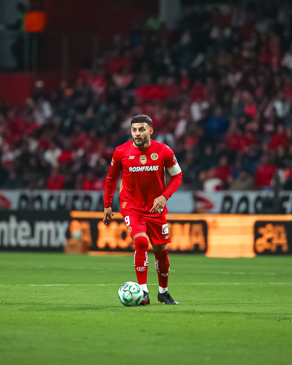 EstadioToluca's tweet photo. INJUSTICIA FINAL

Con penal que parece inexistente en el tiempo de compensación, el @AtletiDeSanLuis le empató 1-1 al @TolucaFC en el Estadio Nemesio Diez, en el duelo de la jornada 14 del Clausura 2026, dejando a los Diablos Rojos en la quinta posición.

#VamosPorLaTRECE https://t.co/V1mNd4LnWS