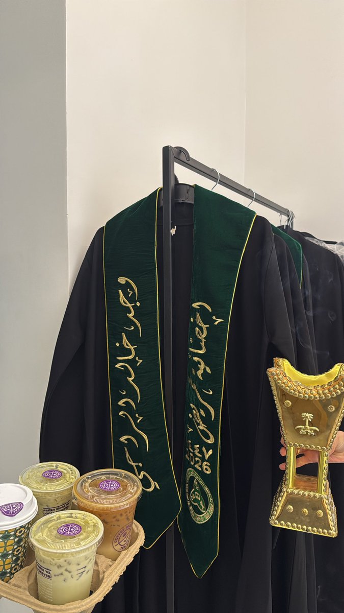 🎓♡ tweet media