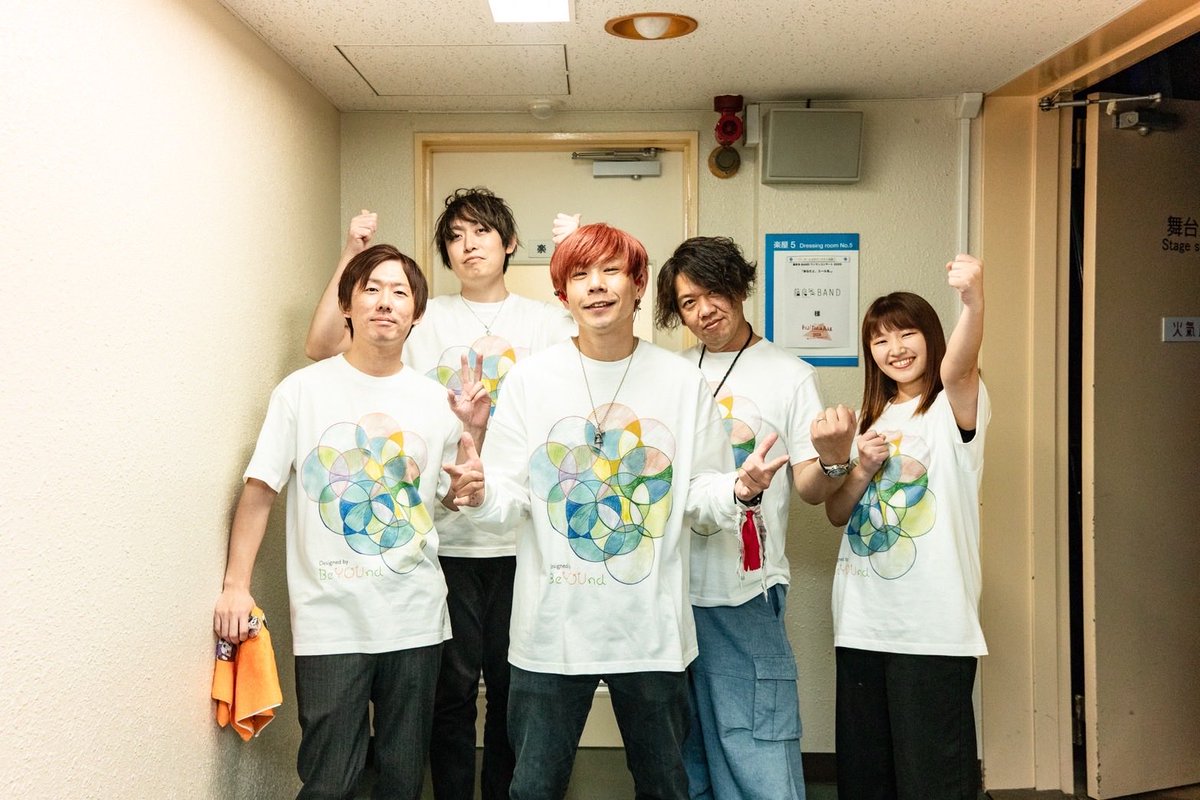 益子里菜 tweet media