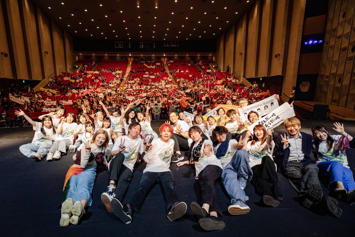 益子里菜 tweet media