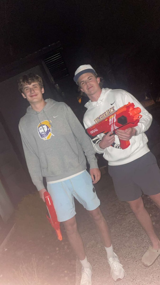 Bluntsanddarts's tweet image. Mason pounds Cruz from beefy cliterous #setup #jettsarock #muddy @CecNerf