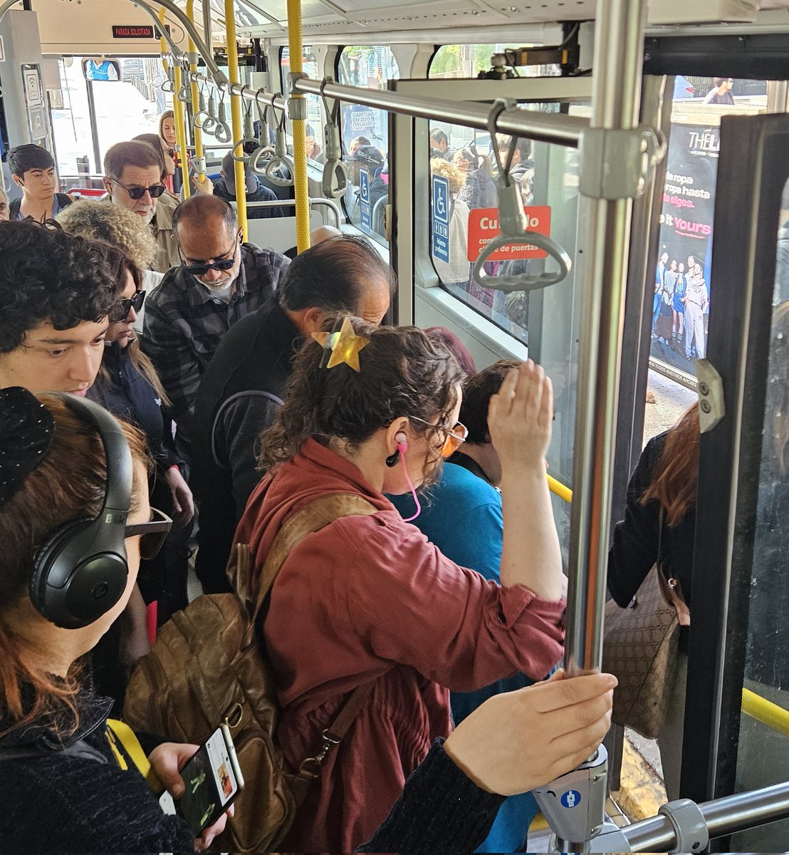 Kast y sus amigos gozando a costa de nosotros / Nosotros
#KastSinVerguenza